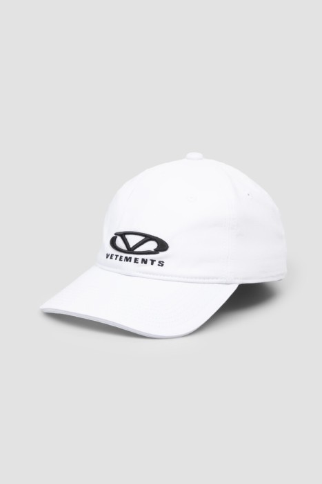 бейсболка  модель из лимитированной коллекции из хлопка спереди