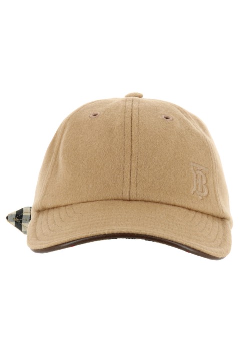 бейсболка  из англии вид сбоку