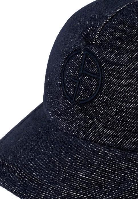 Товар синего цвета с внутренней стороны