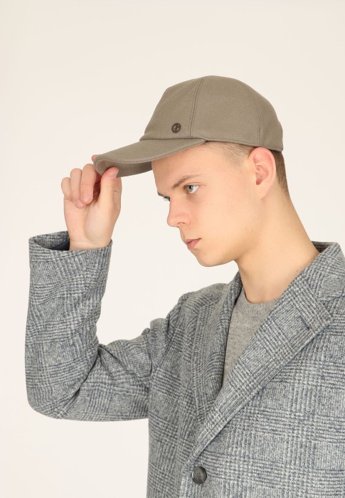 бейсболка  из проверенных материалов спереди