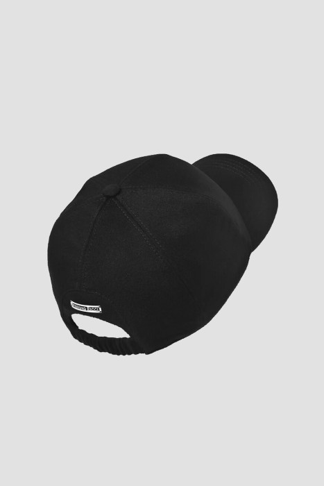 бейсболка  по цене 94000 руб вид справа