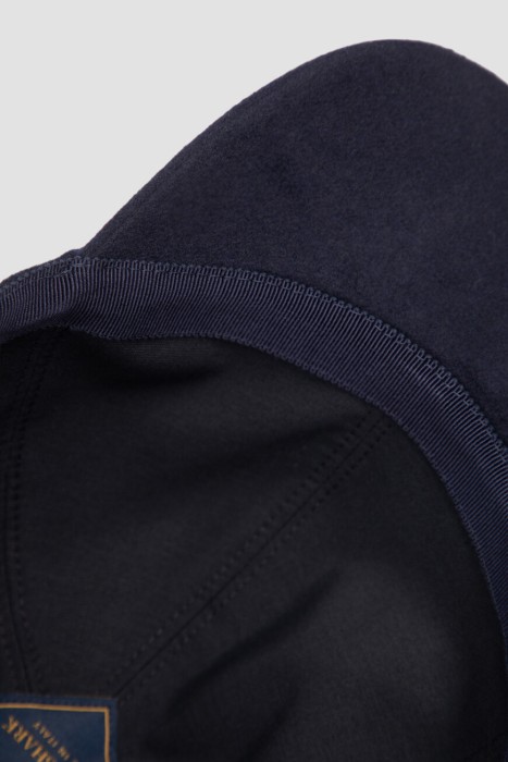 бейсболка  из кашемира спереди