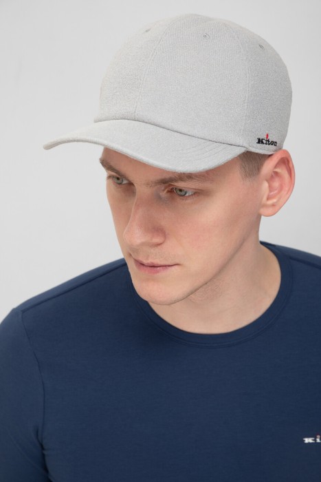 бейсболка  от бренда kiton вид слева