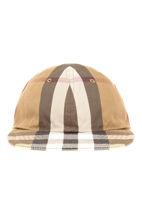 бейсболка  по цене 42900 руб вид справа