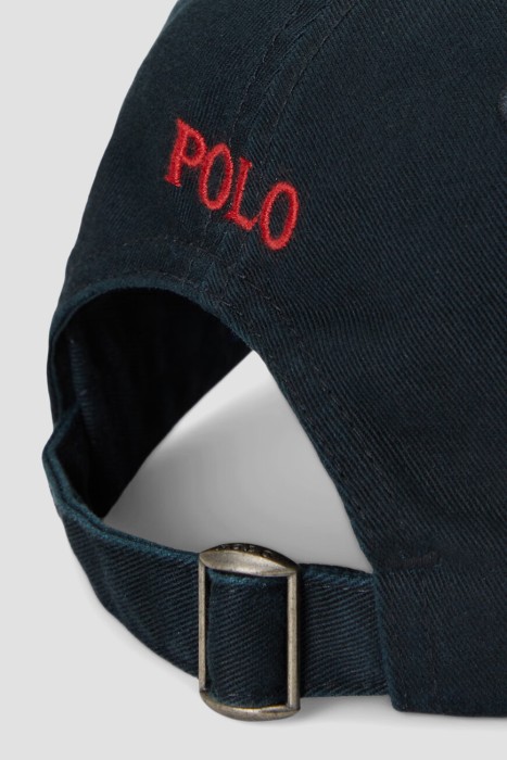 Товар черного цвета с внутренней стороны