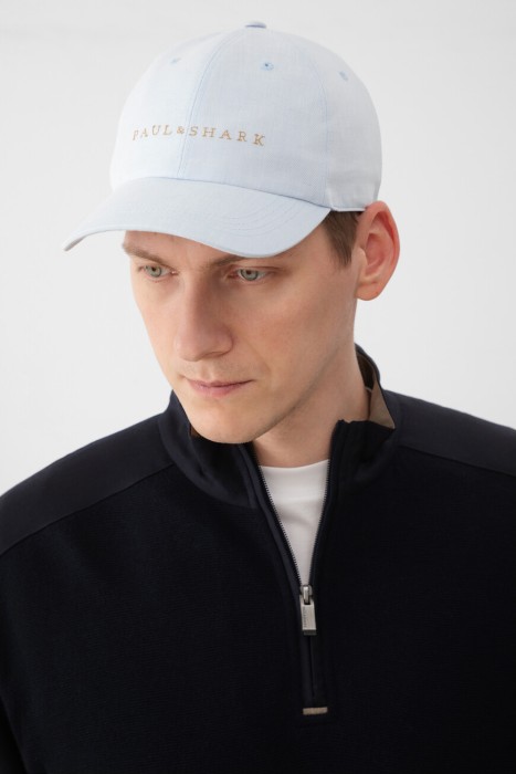 бейсболка  по цене 30900 руб вид справа