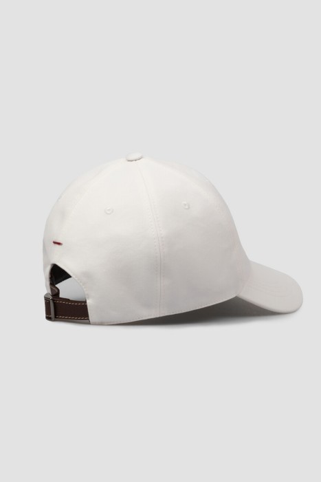 Товар белого цвета с внутренней стороны