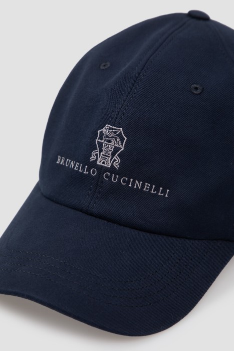 Товар синего цвета с внутренней стороны