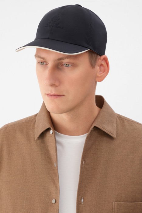бейсболка  от бренда loro piana вид слева