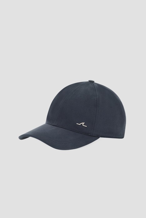 бейсболка  по цене 32000 руб вид справа