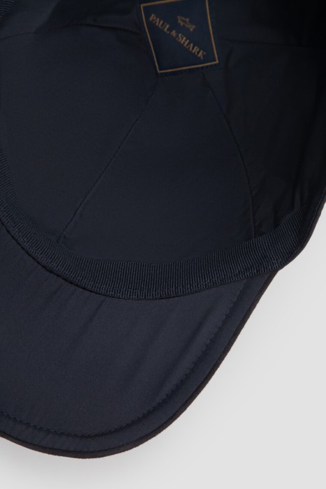 Товар синего цвета с внутренней стороны