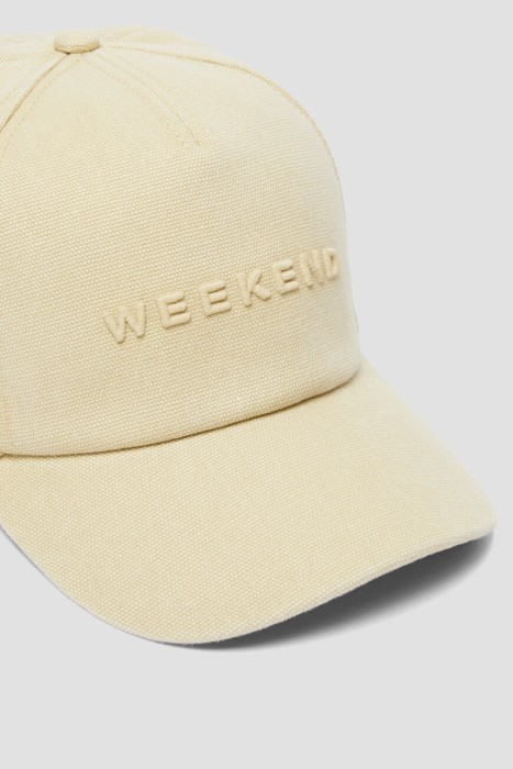 бейсболка  по цене 14000 руб вид справа