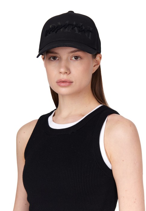 бейсболка  от бренда emporio armani вид слева