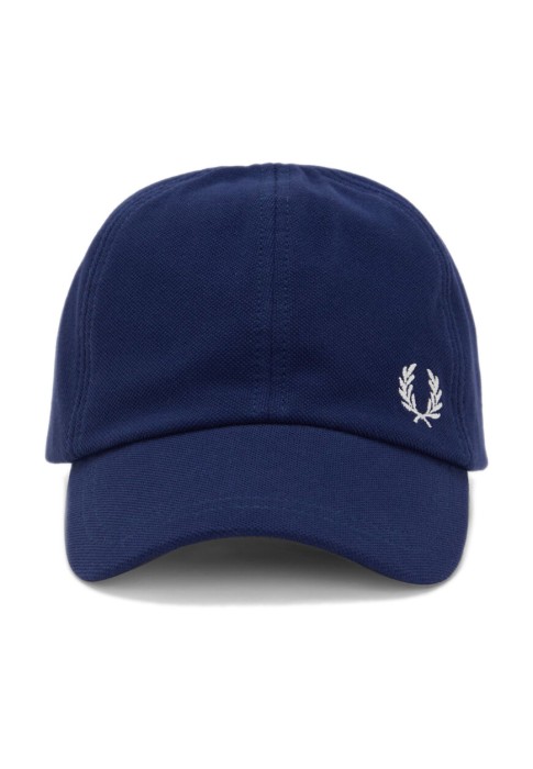 бейсболка  от бренда fred perry вид слева