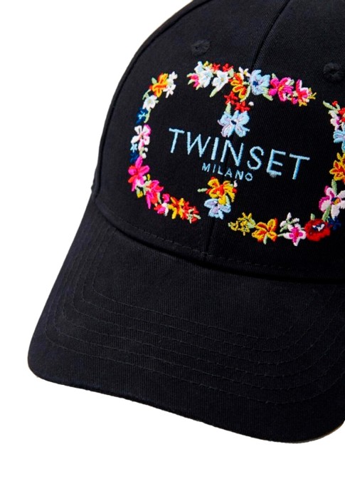 бейсболка  от бренда twinset milano вид слева