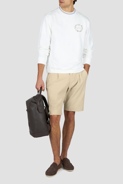 Товар бежевого цвета с внутренней стороны