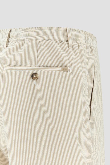 Товар разноцветного цвета с внутренней стороны