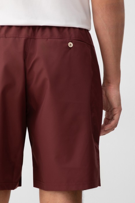 Товар бордового цвета с внутренней стороны