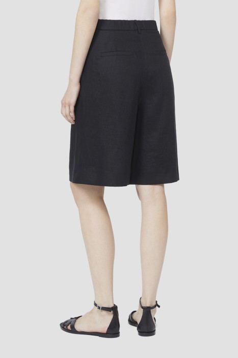 бермуды  от бренда max mara вид слева
