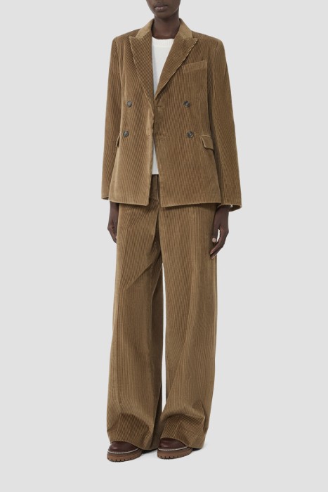 Товар коричневого цвета с внутренней стороны