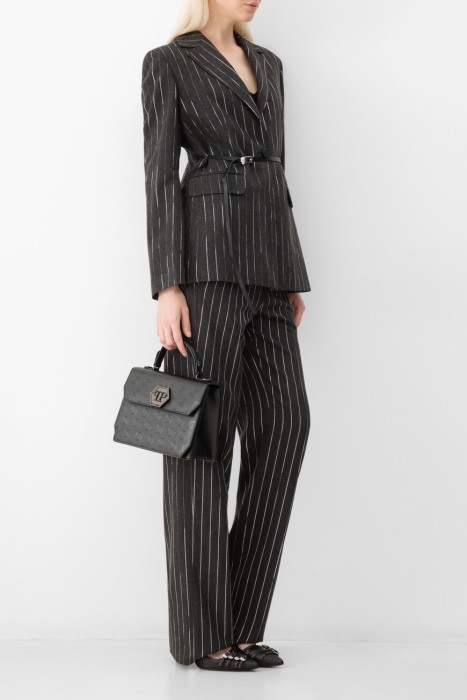 Товар разноцветного цвета с внутренней стороны