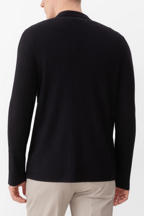 блейзер  от бренда brioni вид слева