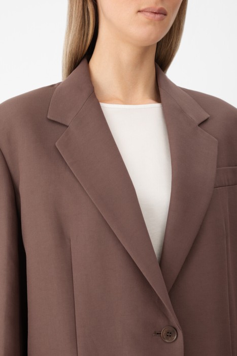 блейзер  из италии вид сбоку