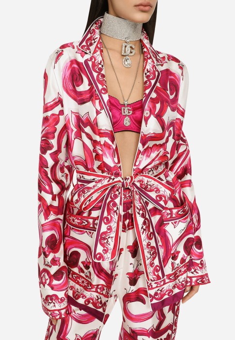 Товар розового цвета с внутренней стороны