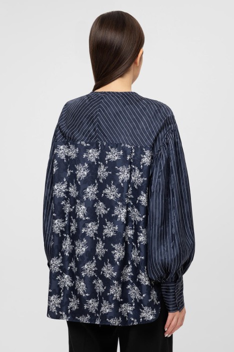 блуза  с набивным рисунком т.синий/белый из италии вид сбоку