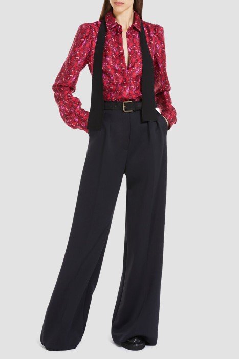 блуза  из шелка спереди