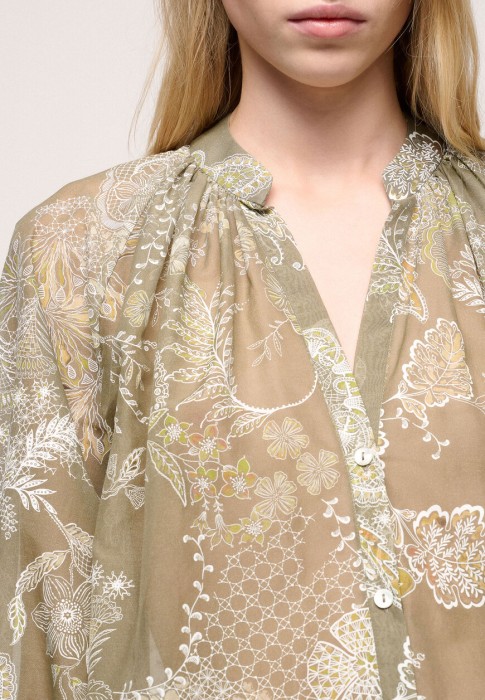 блуза  из проверенных материалов спереди