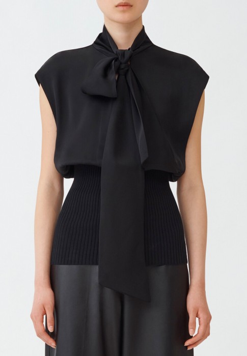 блуза  из проверенных материалов спереди