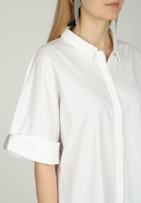 Товар белого цвета с внутренней стороны