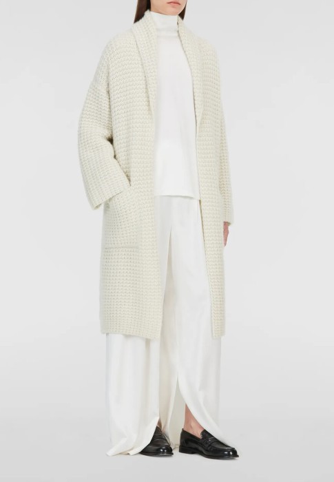 блуза  по цене 58030 руб вид справа