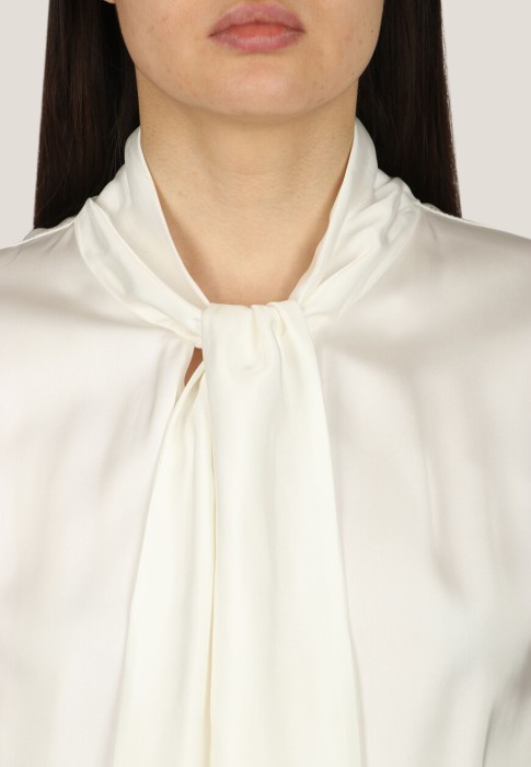 блуза  из италии вид сбоку