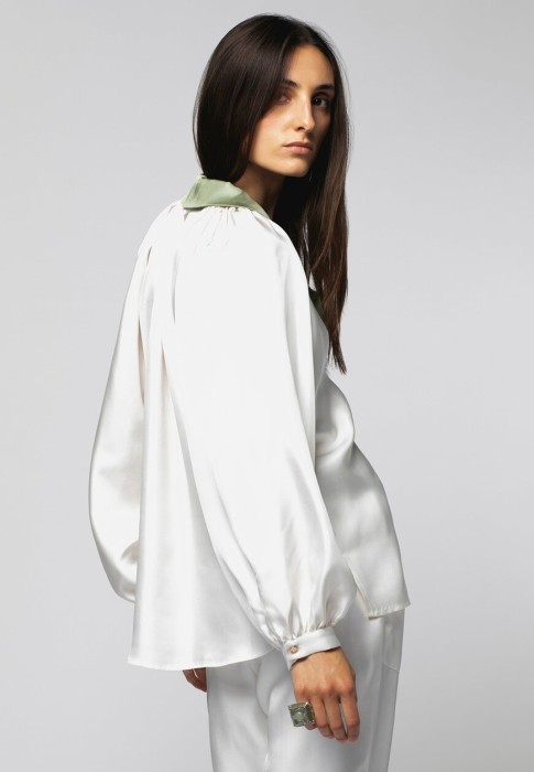 блуза  из проверенных материалов спереди