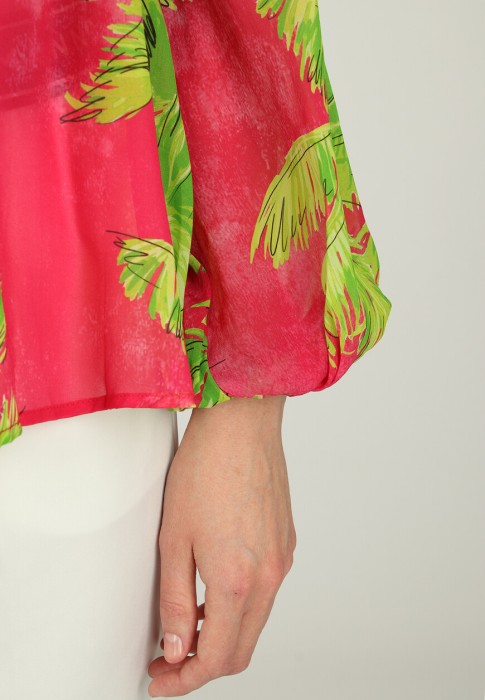 Товар розового цвета с внутренней стороны