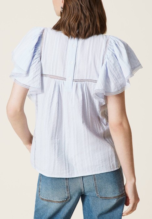 Товар фиолетового цвета с внутренней стороны