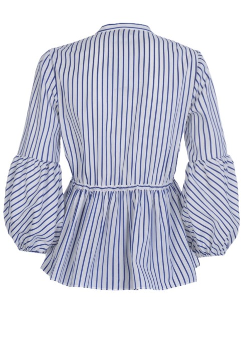 блуза  по цене 30030 руб вид справа