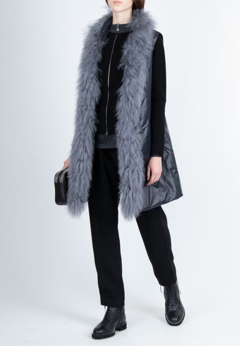 блуза  по цене 39830 руб вид справа