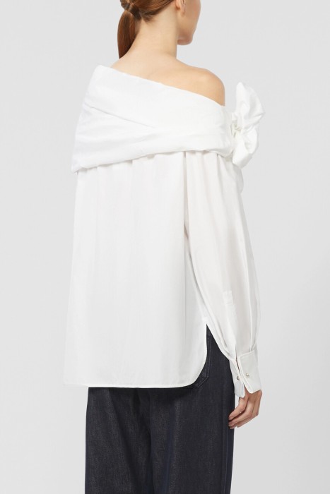 блуза  по цене 73500 руб вид справа