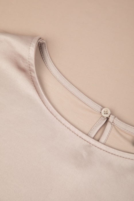 блуза  из полиэстера спереди