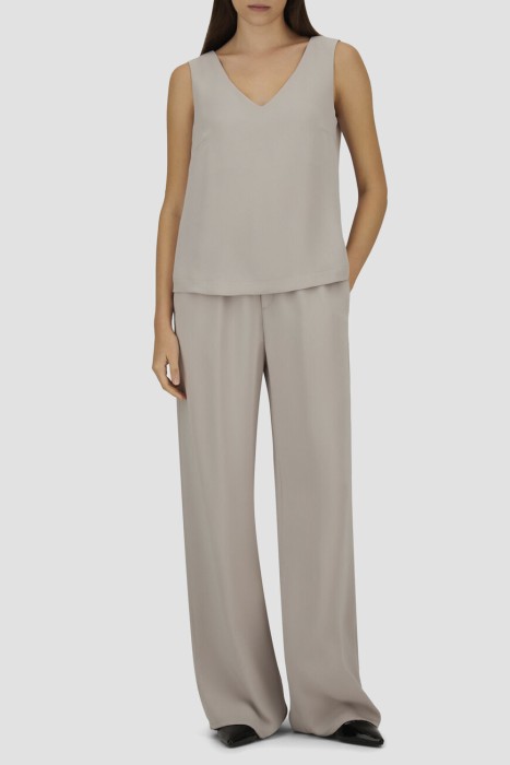 блуза  из полиэстера спереди