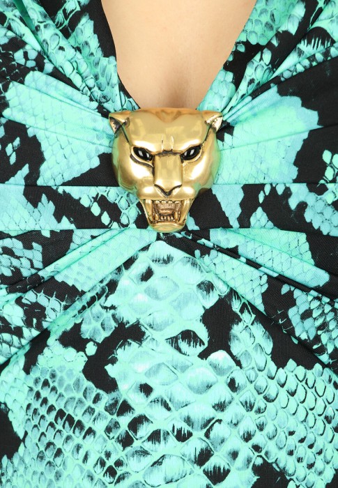 Товар зеленого цвета с внутренней стороны