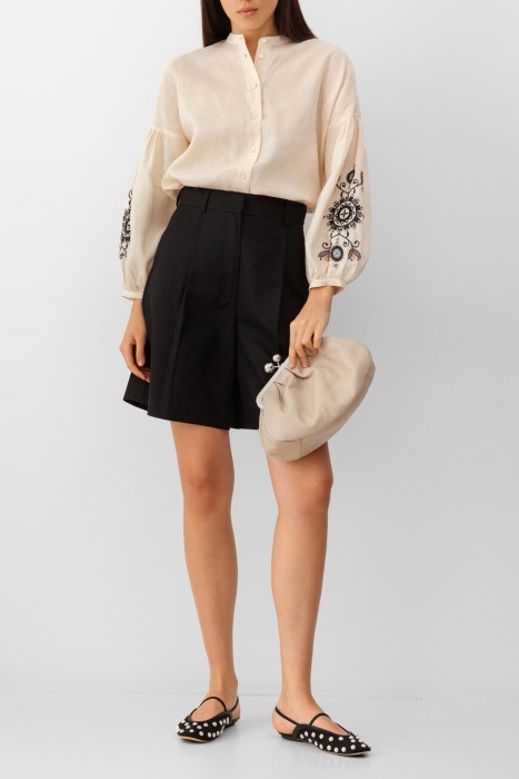 Товар кремового цвета с внутренней стороны