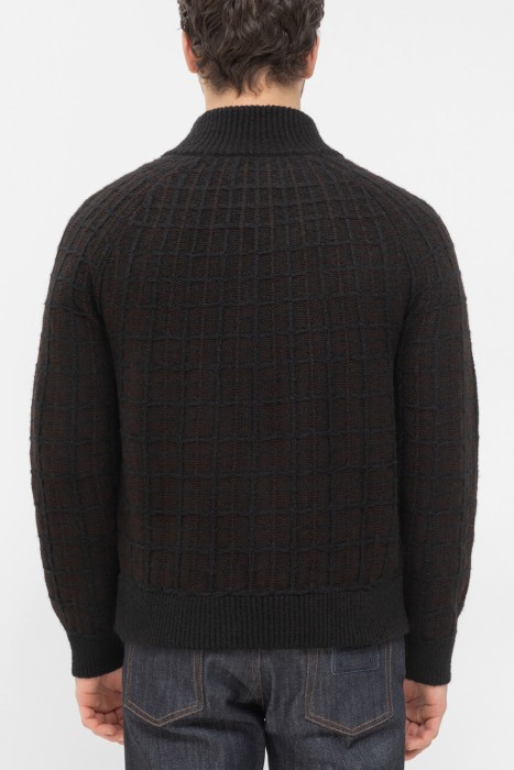 блузон  по цене 336400 руб вид справа