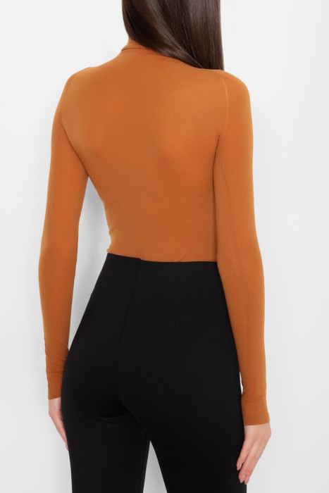 боди  из франции вид сбоку