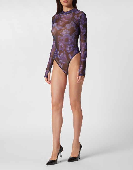 Товар черного цвета с внутренней стороны