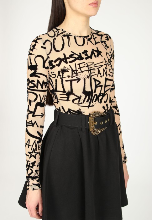 Товар коричневого цвета с внутренней стороны