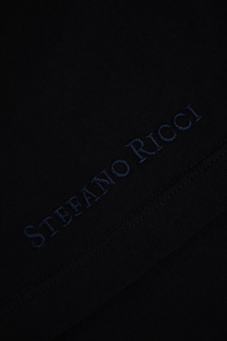 Товар черного цвета с внутренней стороны